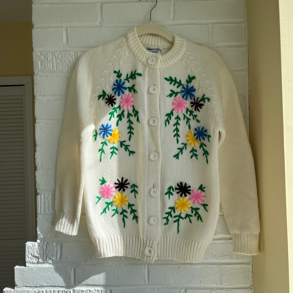 Floral Embroidered Women's Sweater Vintage